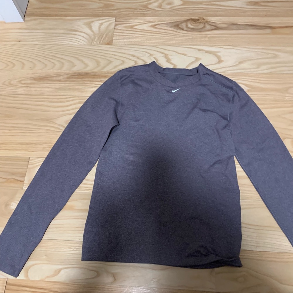 Ladies Heatgear Nike Top Like New Sz. Small